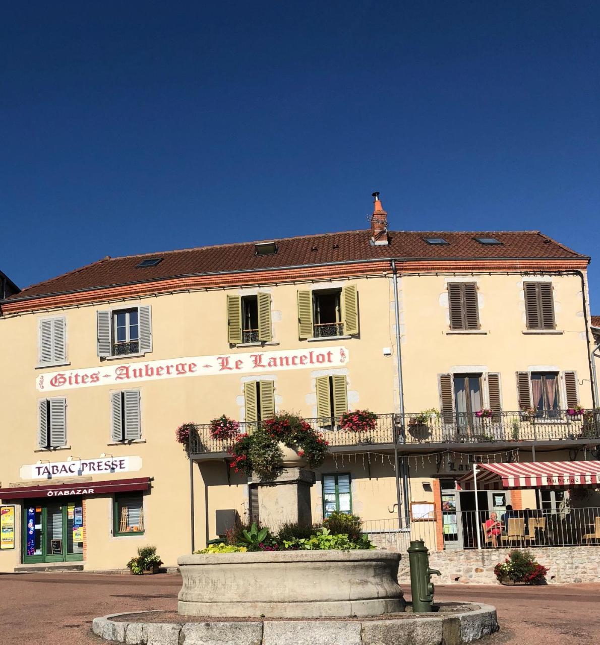 Gites Le Lancelot Ambierle Exteriér fotografie